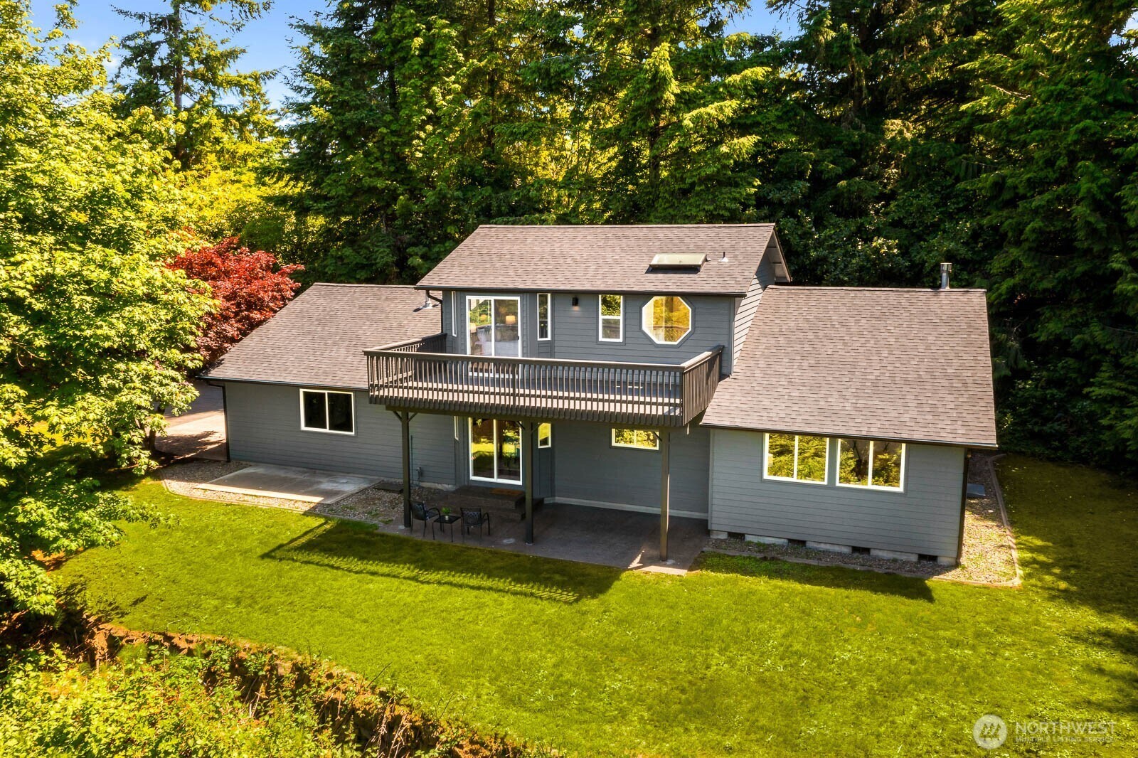 Property Photo: 511 104th Lane SE WA 98501