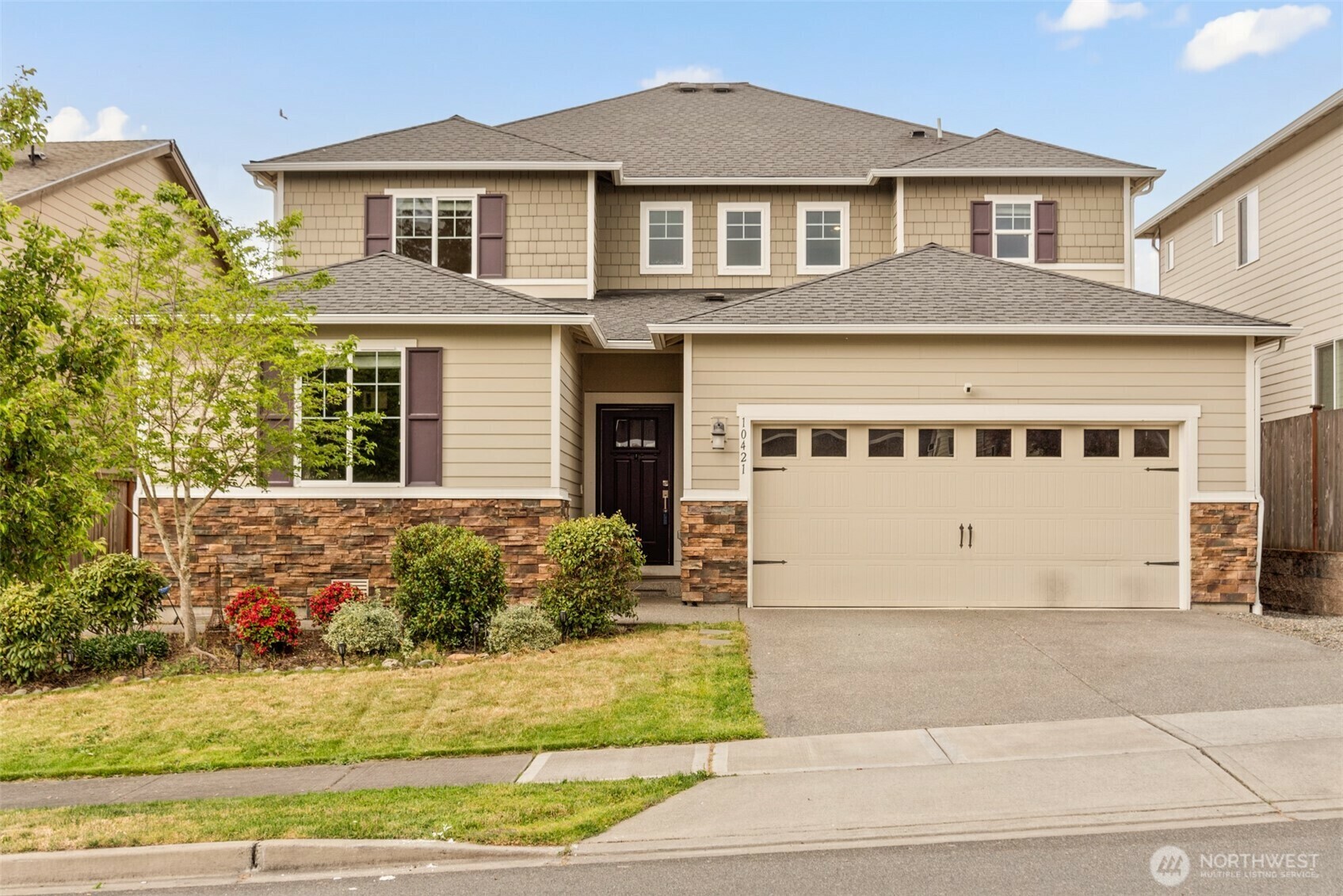 Property Photo: 10421 12th Street E WA 98372