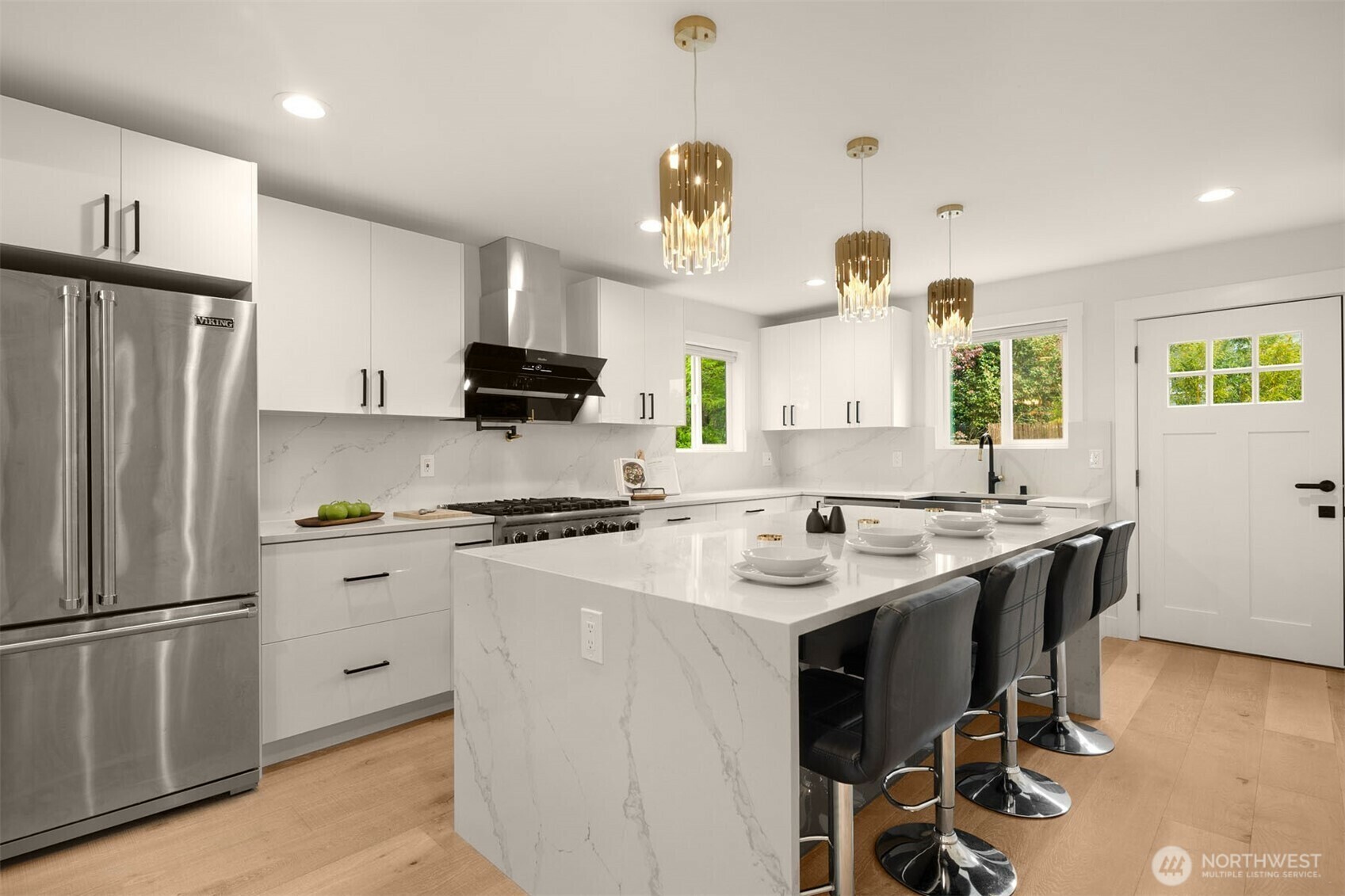 Property Photo: 4326 NE 44th Street WA 98105