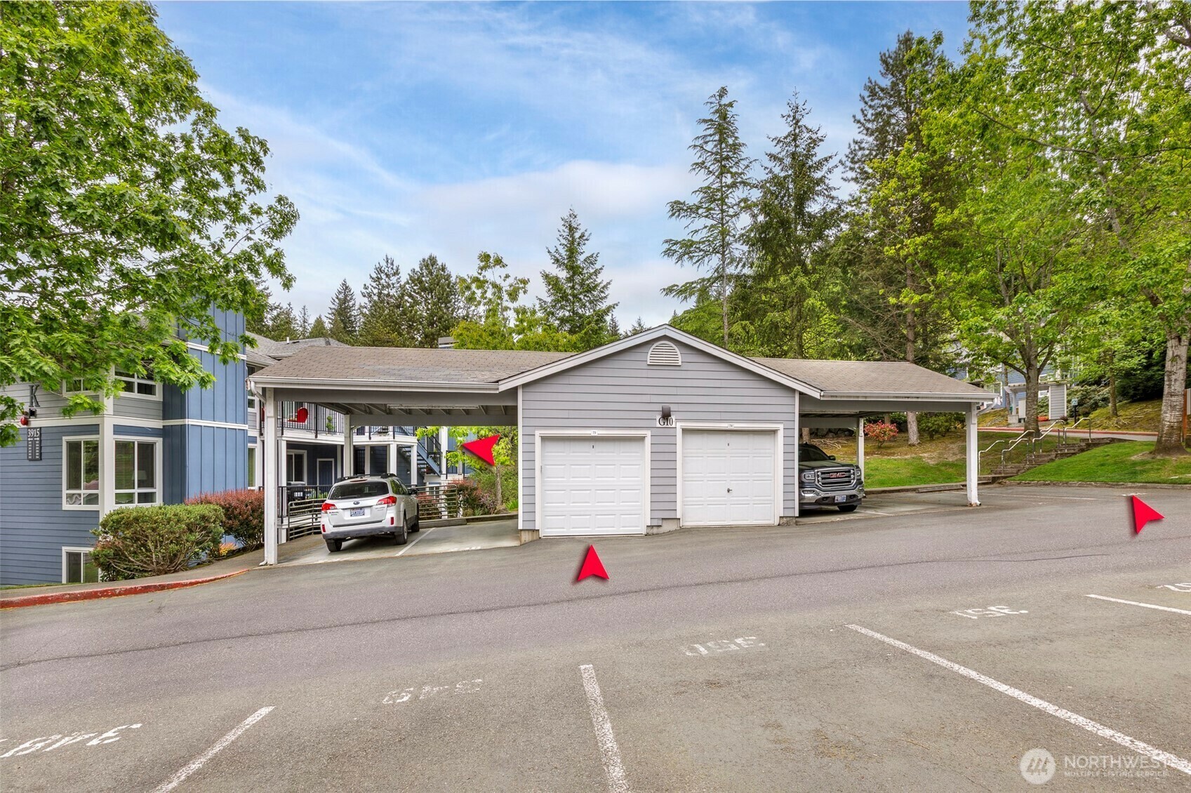 Property Photo: 3915 243rd Place SE K204 WA 98021