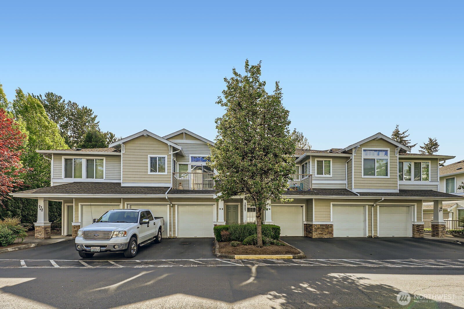 Property Photo: 14007 69th Drive SE Y1 WA 98296