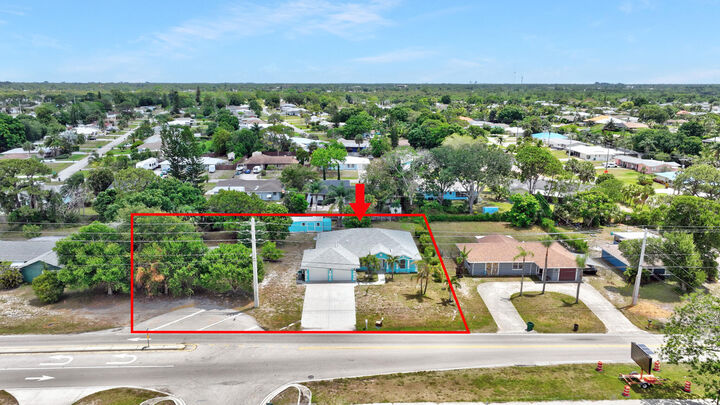 Property Photo:  189 SE Floresta Drive  FL 34983 