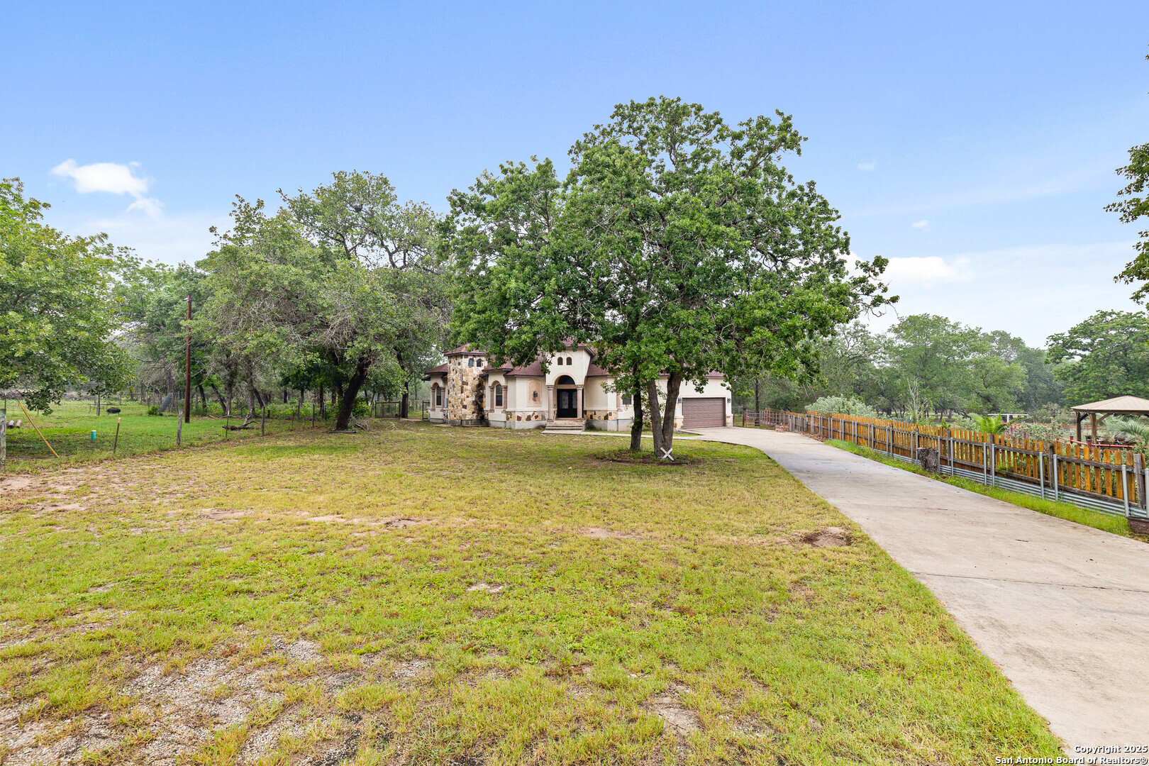 Property Photo: 105 Saddle Up TX 78121