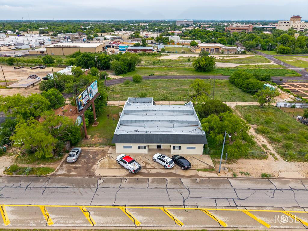 Property Photo: 323 E 6th Street TX 76903