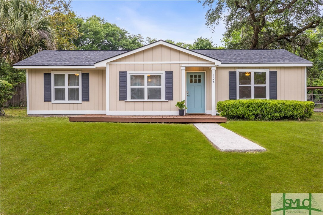 Property Photo: 108 Gilliam Avenue GA 31406