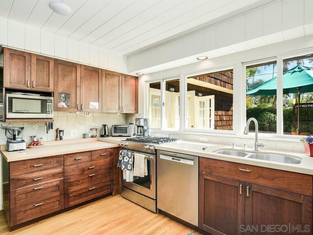 Property Photo: 341 Fern Glen CA 92037