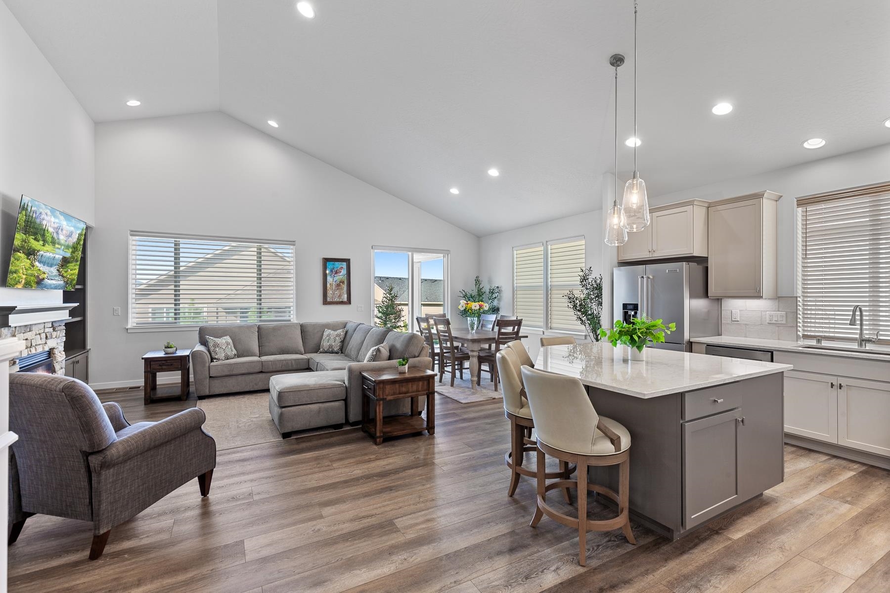 Property Photo: 2655 N Allenby Ln WA 99019