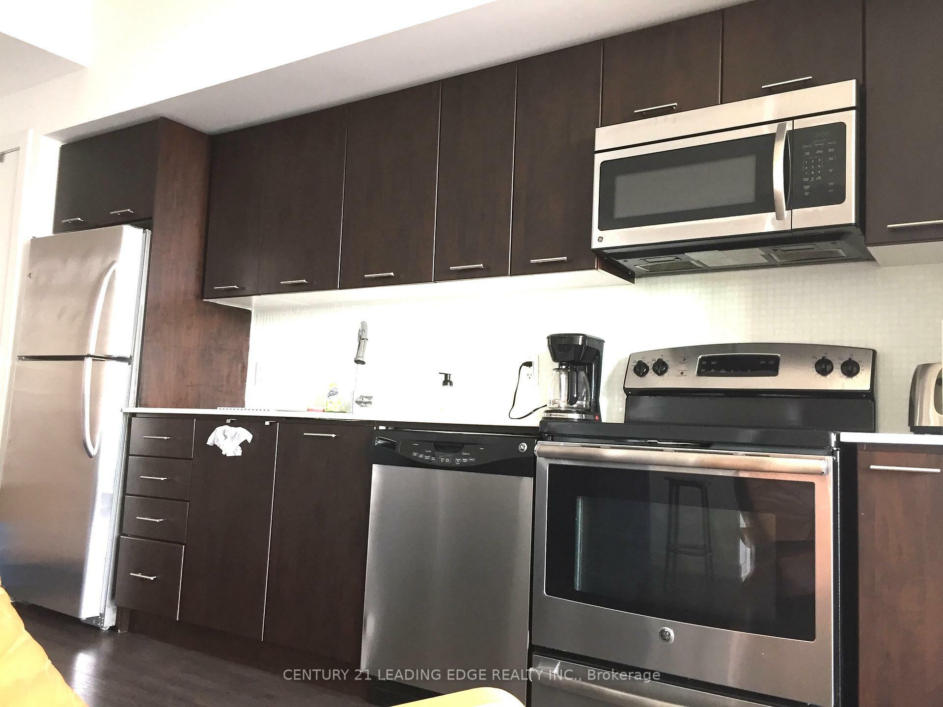 Photo de la propriété: 2220 Lake Shore Boulevard W 2710 ON M8V 0C1