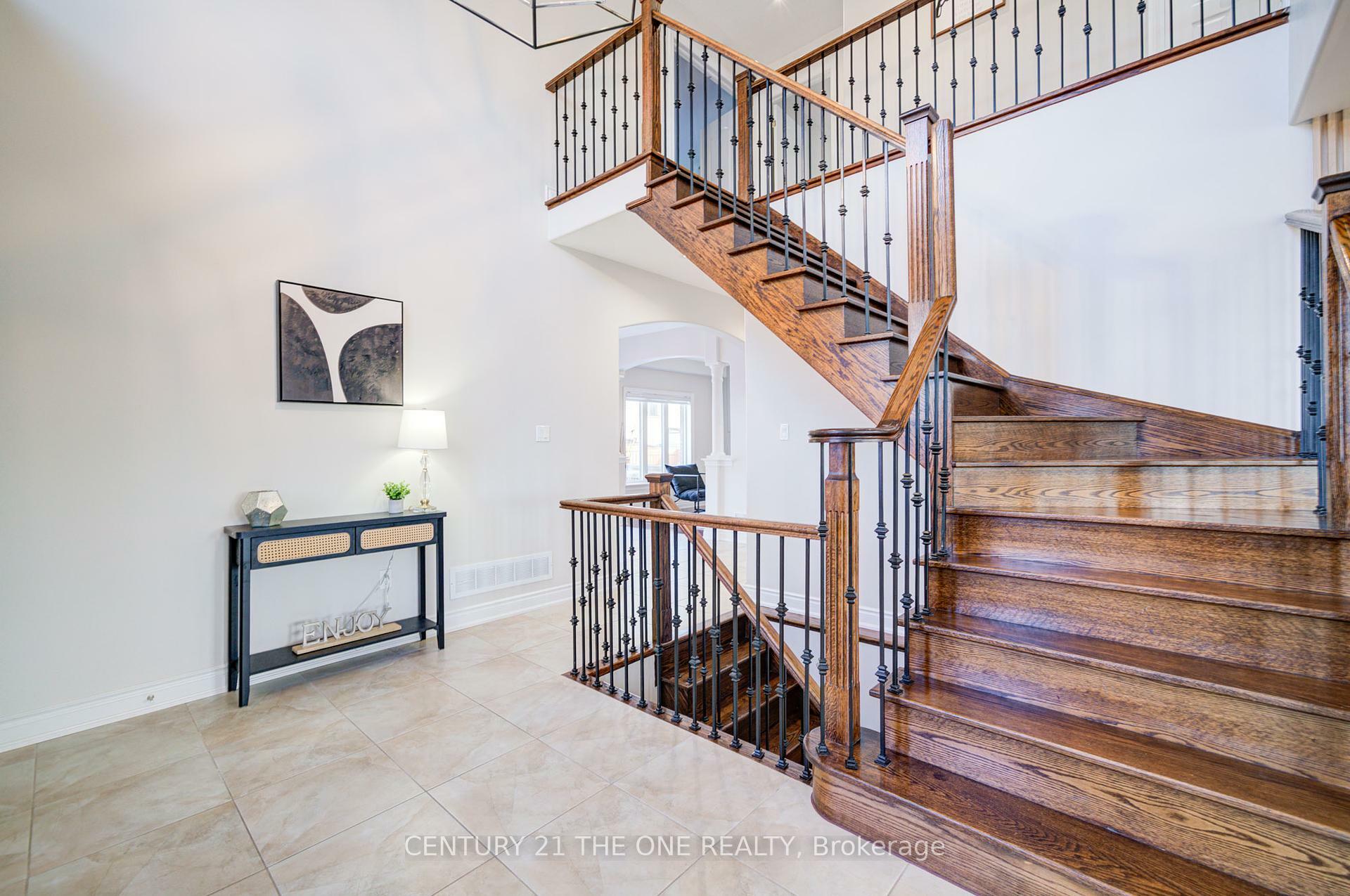 Photo de la propriété: 88 Mancini Crescent ON L4E 0N5