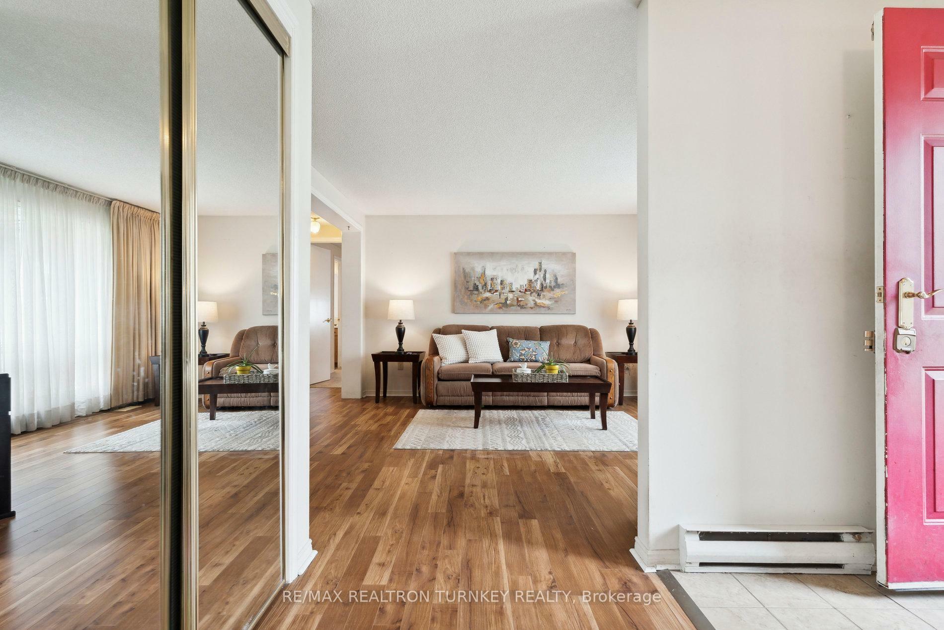Property Photo: 36 Tecumseth Pines Drive ON L0G 1W0