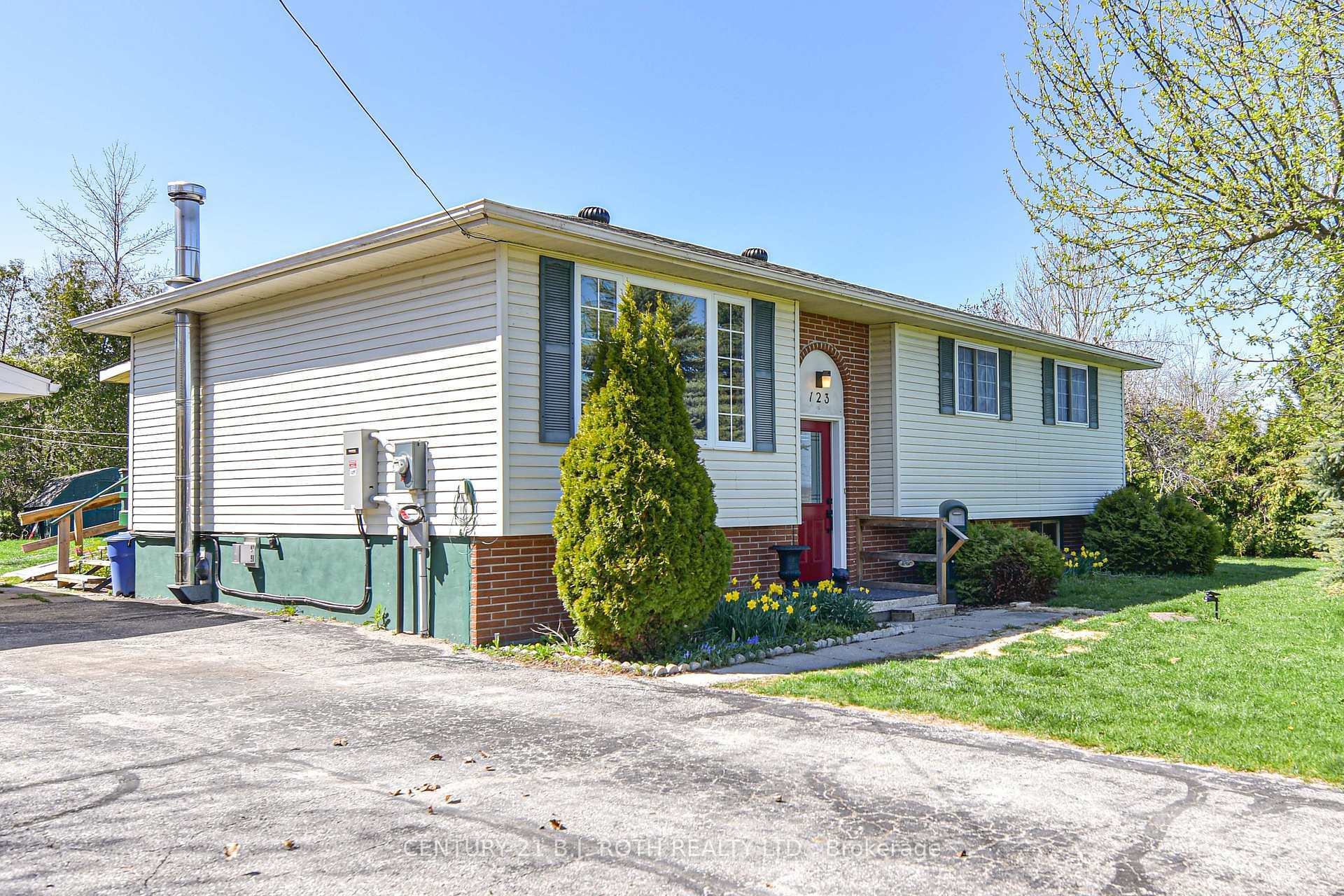 Photo de la propriété: 123 Wellington Street ON L3V 3C3