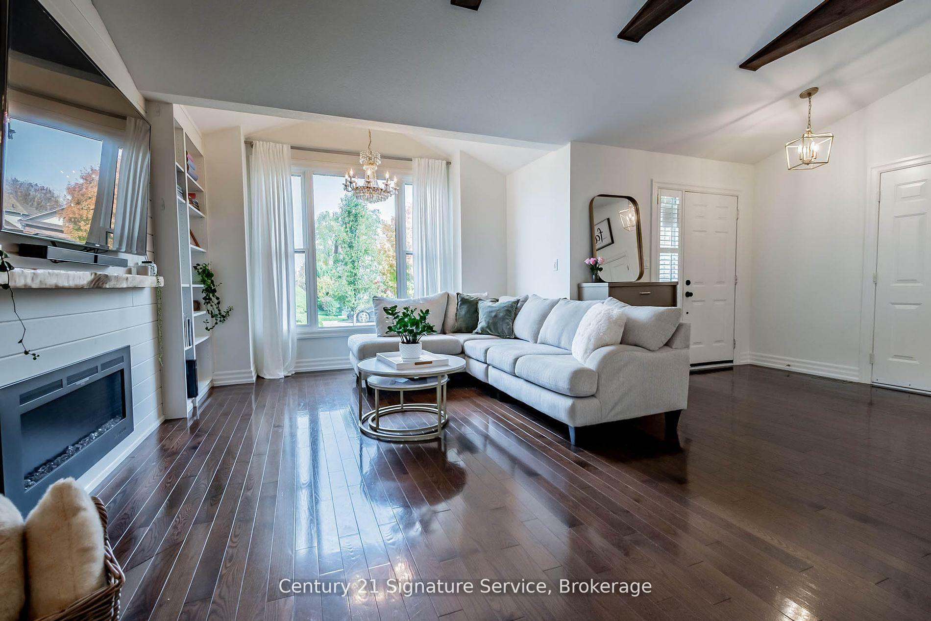 Property Photo: 5132 Meadowood Lane ON L0R 1B8