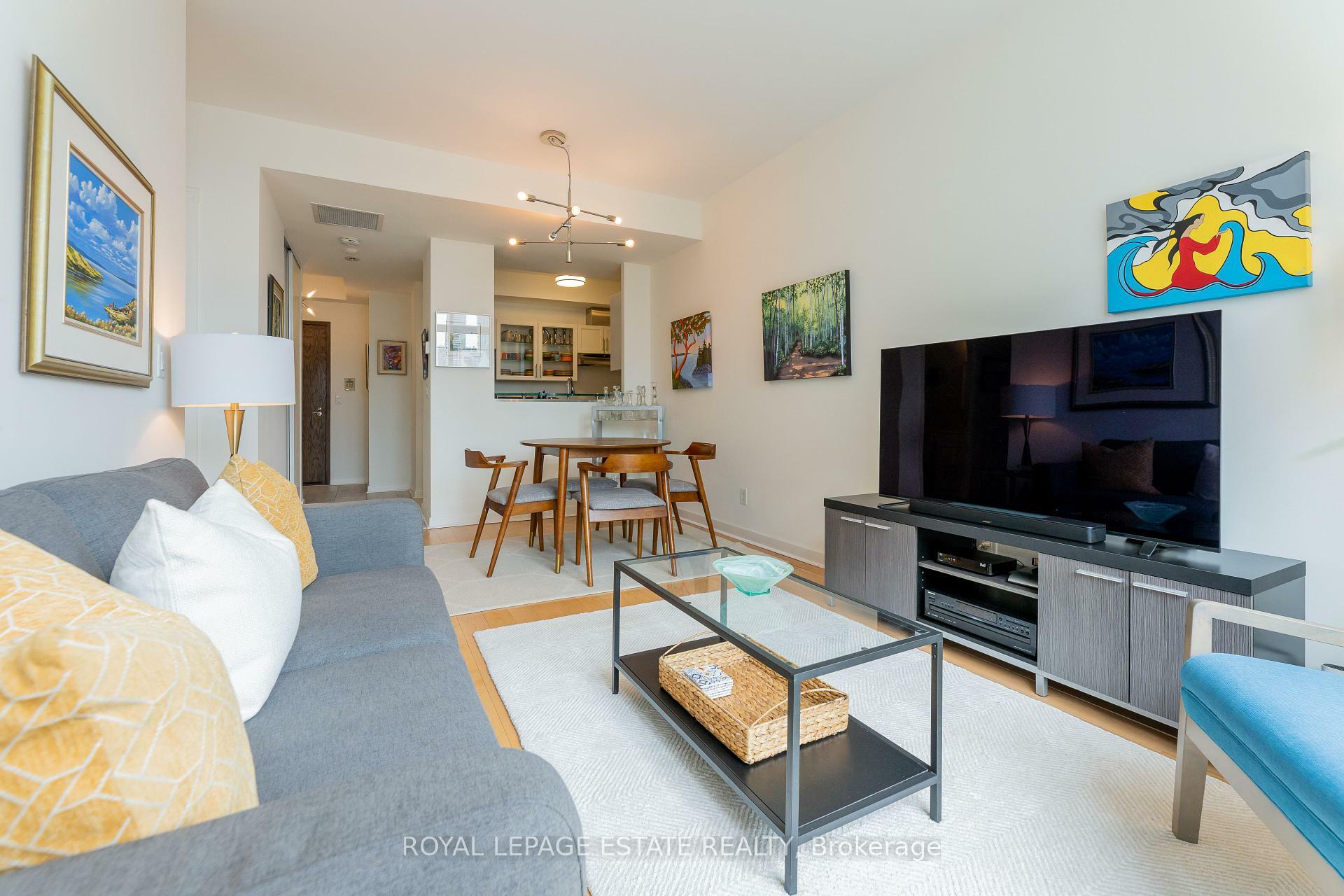 Property Photo:  438 Richmond Street W 1409  ON M5V 3S6 