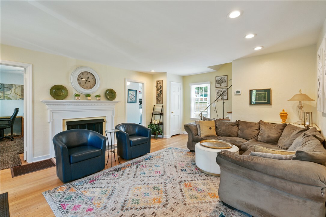 Property Photo: 3509 Forest Rd PA 15102