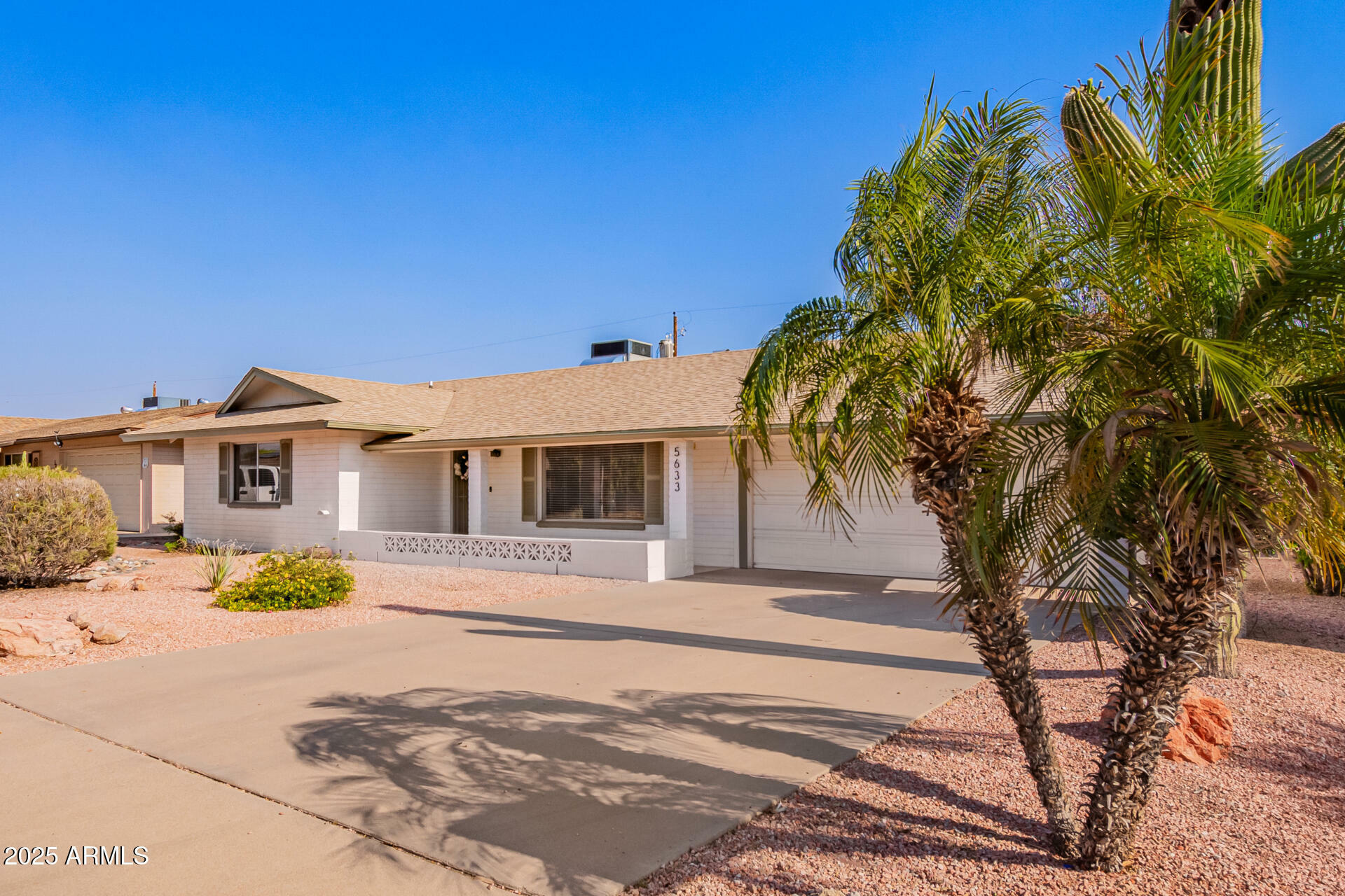 Property Photo: 5633 E Colby Street AZ 85205