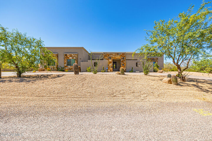 Property Photo:  5515 E Dale Lane  AZ 85331 