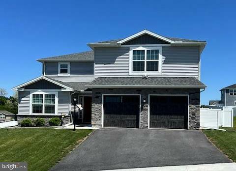 Property Photo: 305 Normandy Lane PA 17019