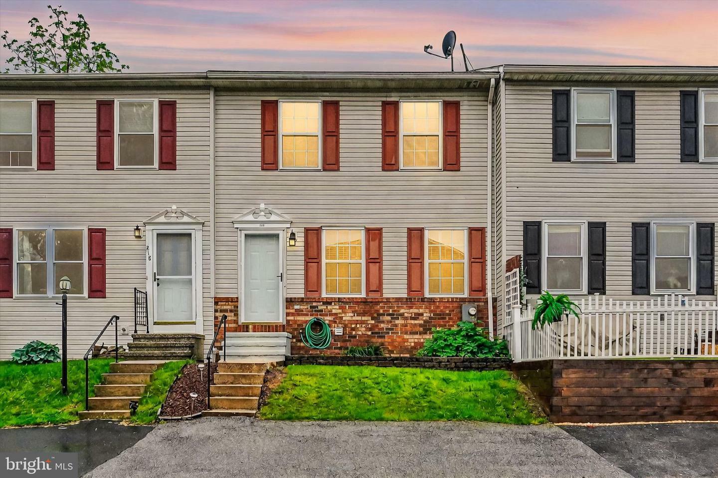 220 White Dogwood Drive  Etters PA 17319 photo