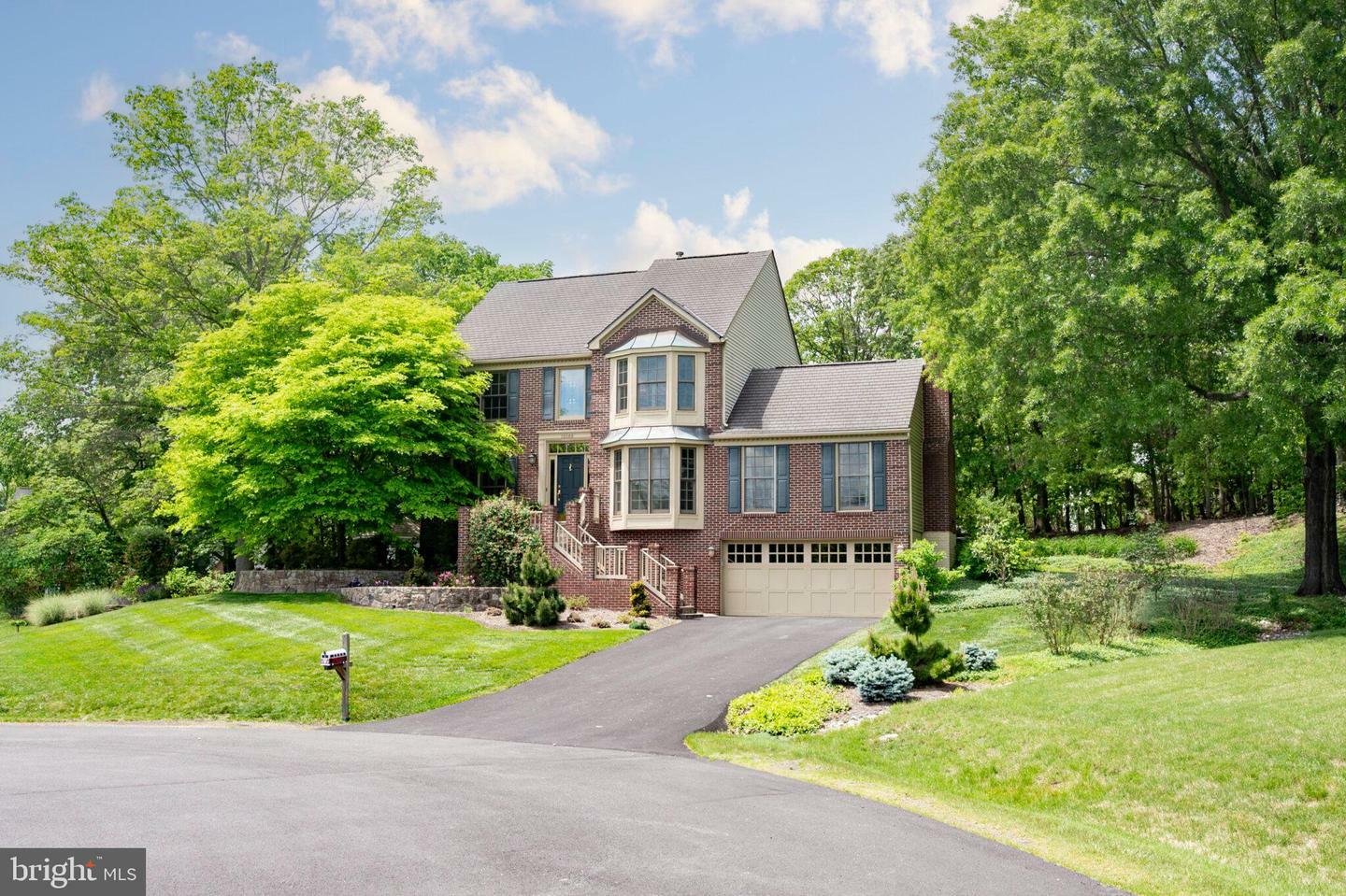 Property Photo: 15069 Brown Post Lane VA 20121