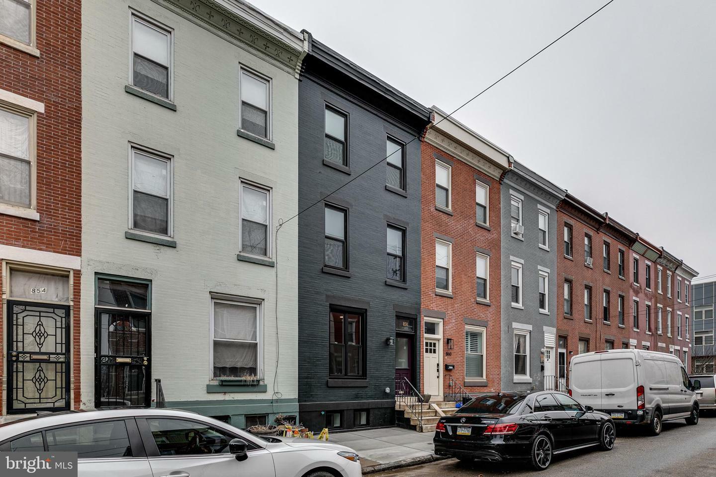 Property Photo:  858 Perkiomen Street  PA 19130 