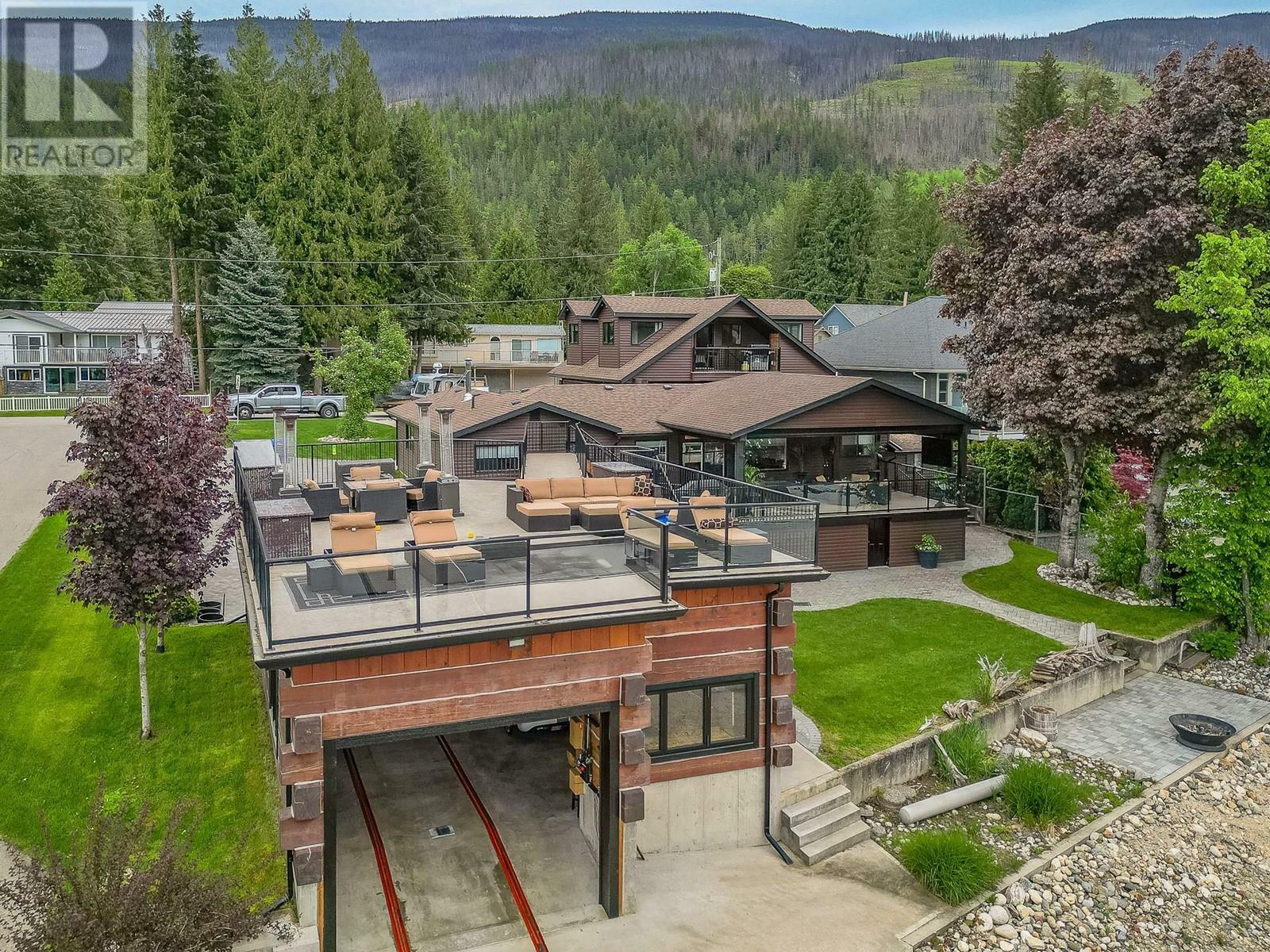 Property Photo: 78 Montcalm Crescent BC V0E 2V1