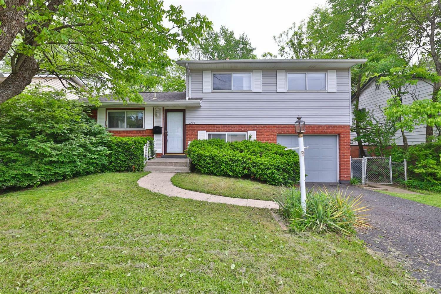 9224 Comstock Drive  Colerain Twp OH 45231 photo