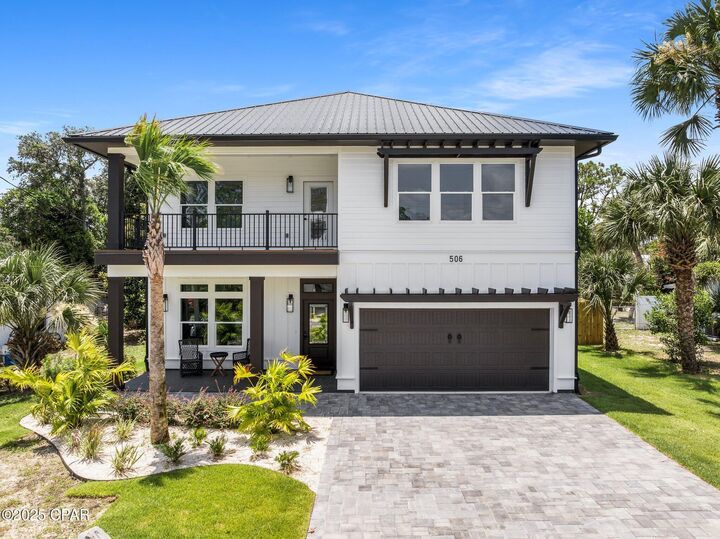 Property Photo:  506 Evergreen Street  FL 32407 