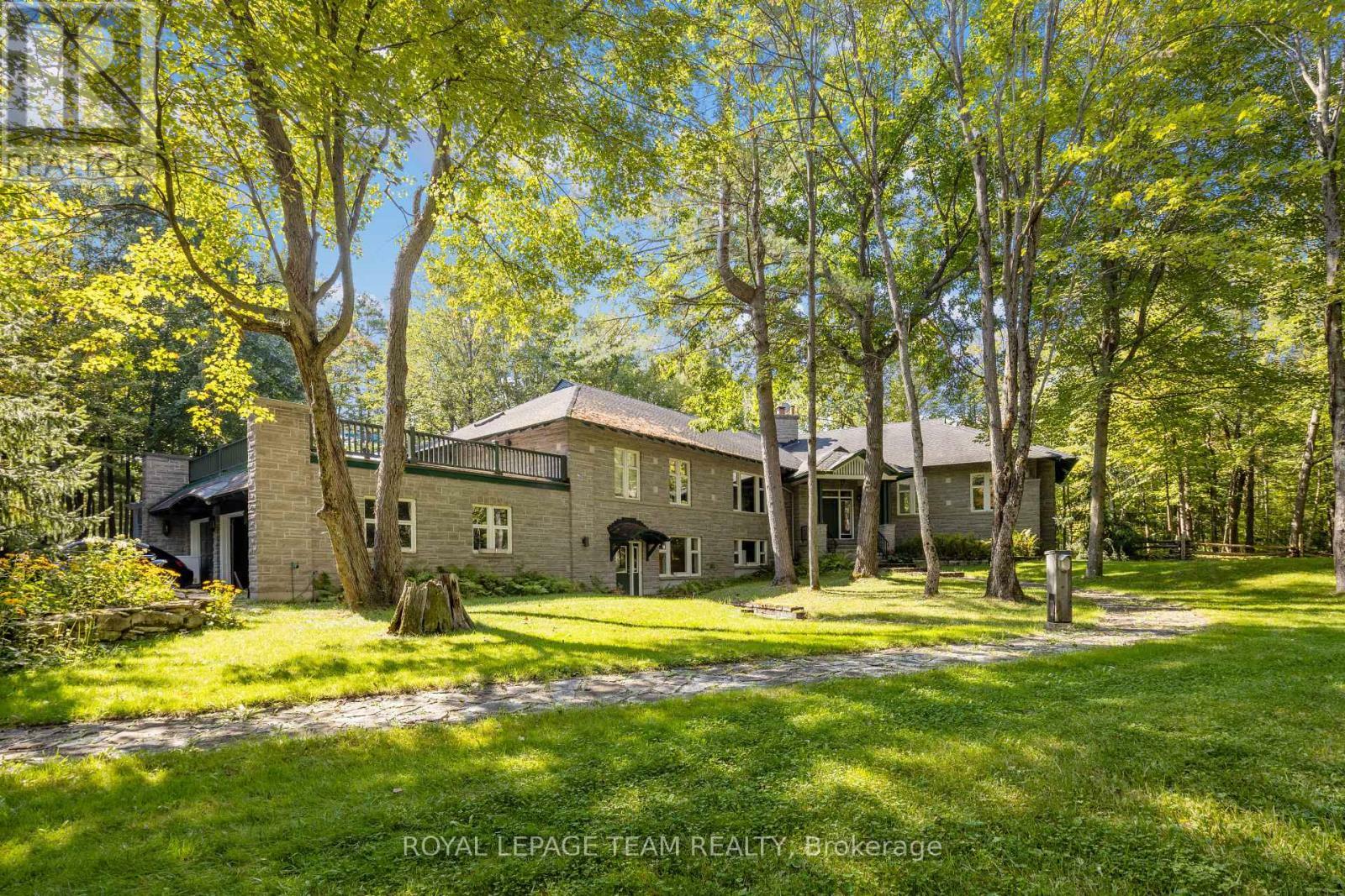 297 John Aselford Driveway Drive  Ottawa ON K2W 1A8 photo