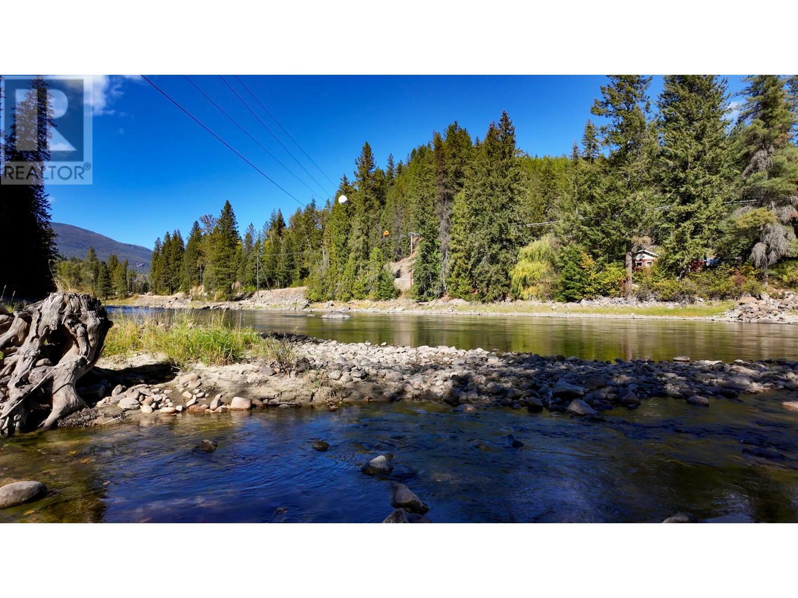 Photo de la propriété:  3751 Westwind Road  BC V0G 1H2 