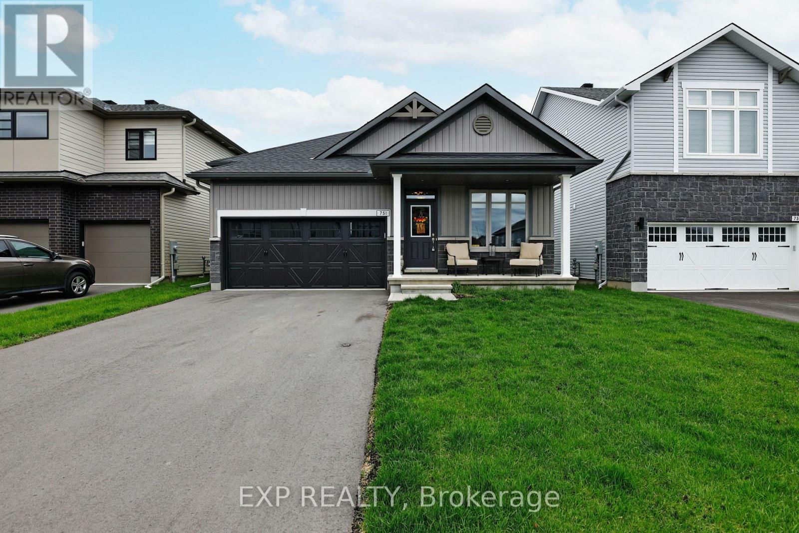 751 Petanque Crescent South  Ottawa ON K4A 3R4 photo