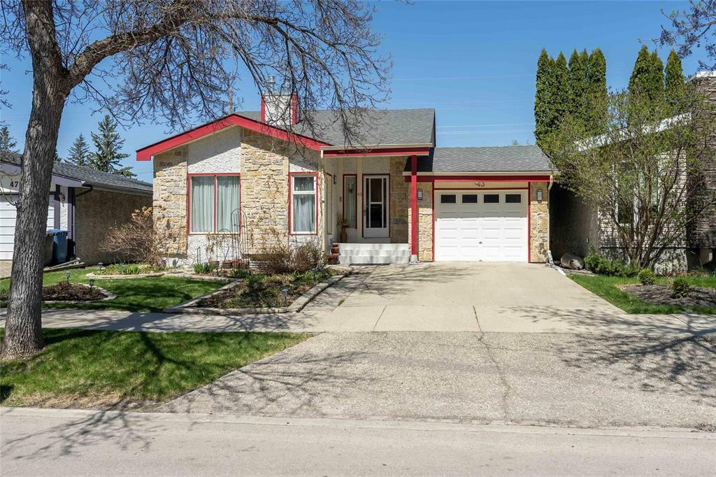 43 Willowbend Crescent  Winnipeg MB R2N 1V2 photo