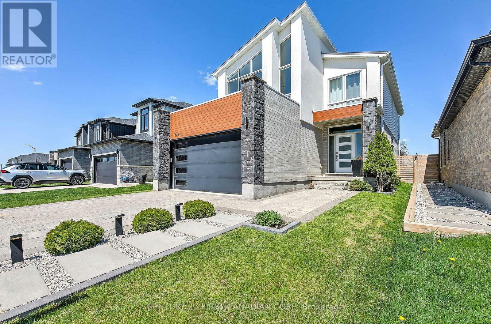 2464 Buroak Drive  London North (North S) ON N6G 0L5 photo