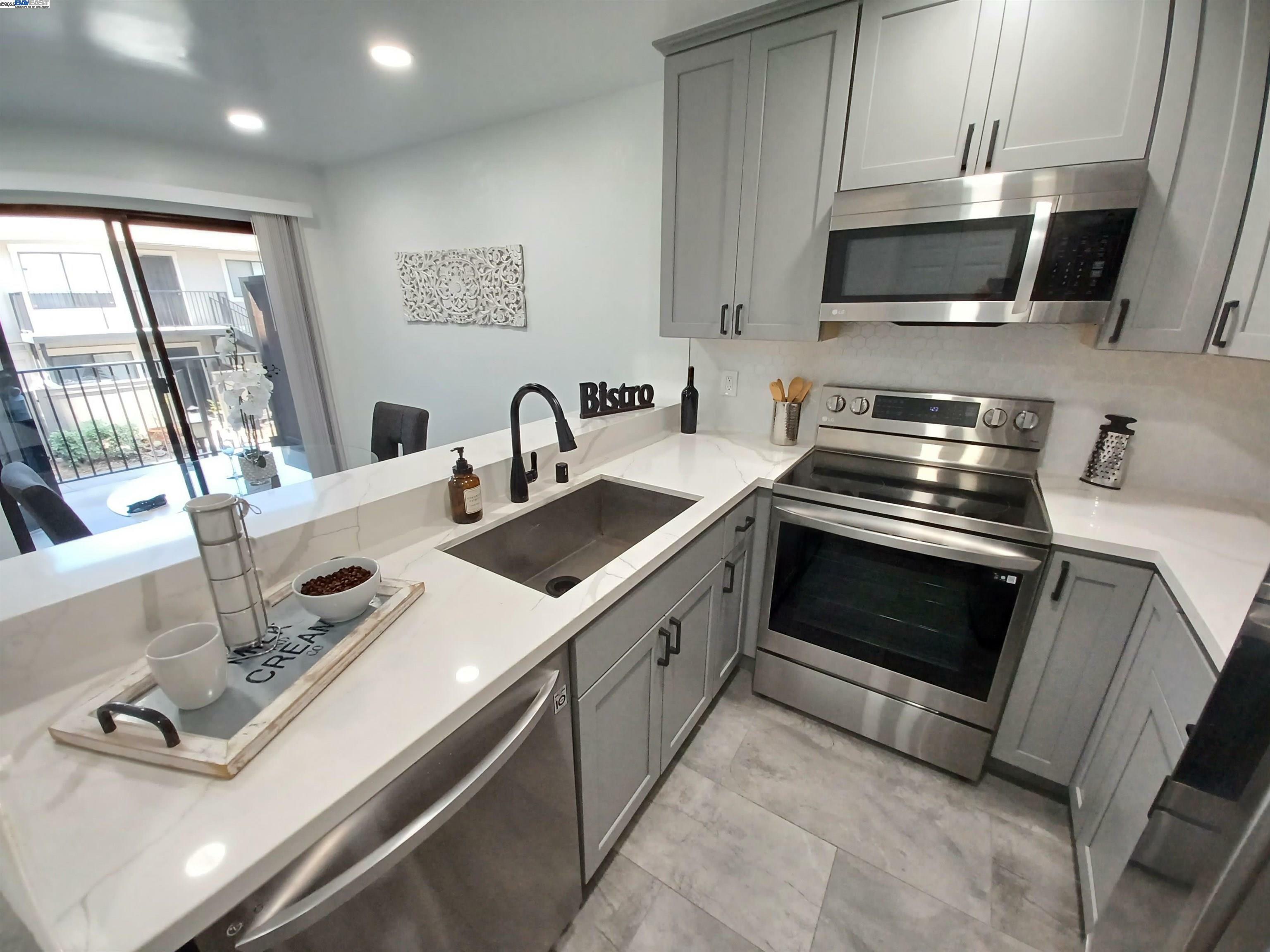 112 Aurora Plz  Union City CA 94587 photo