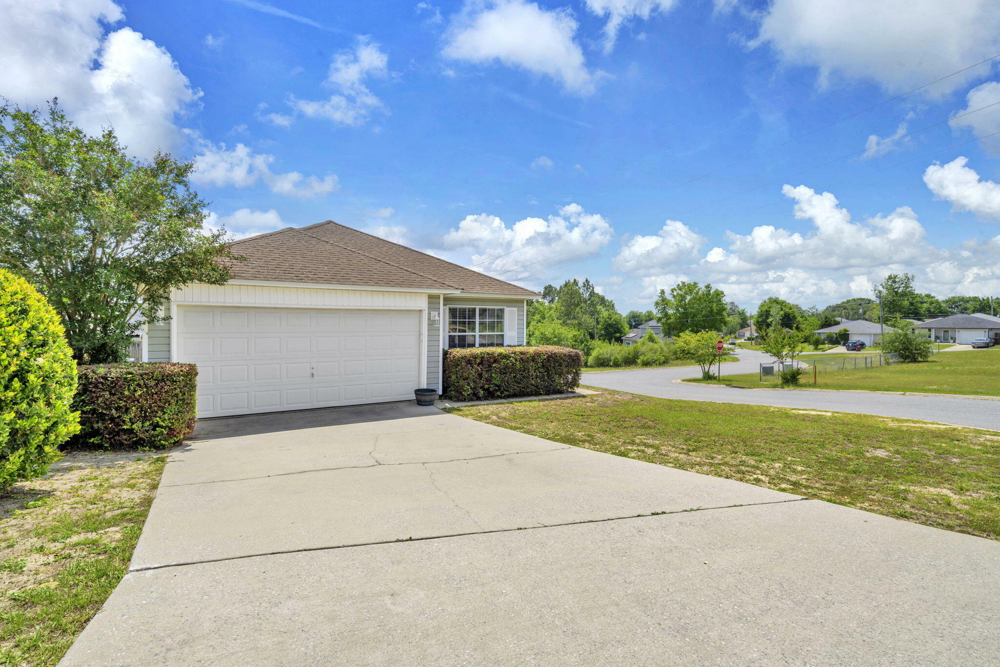 Property Photo: 105 Nivana Drive FL 32536