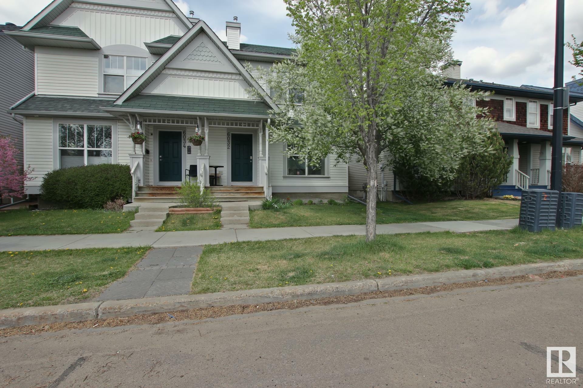 Property Photo: 6032 South Terwillegar Boulevard NW AB T6R 0K6