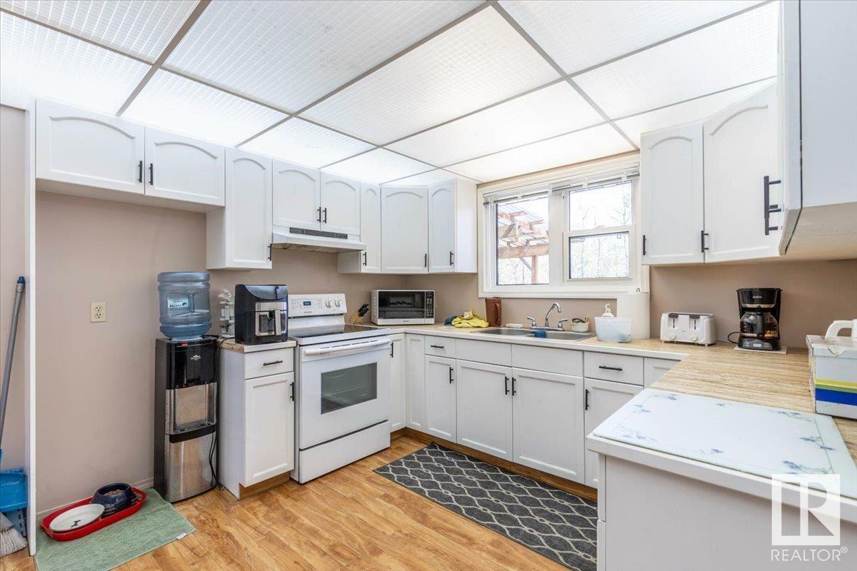 Property Photo: 475047 Rge Road 264 AB T0C 1Z0