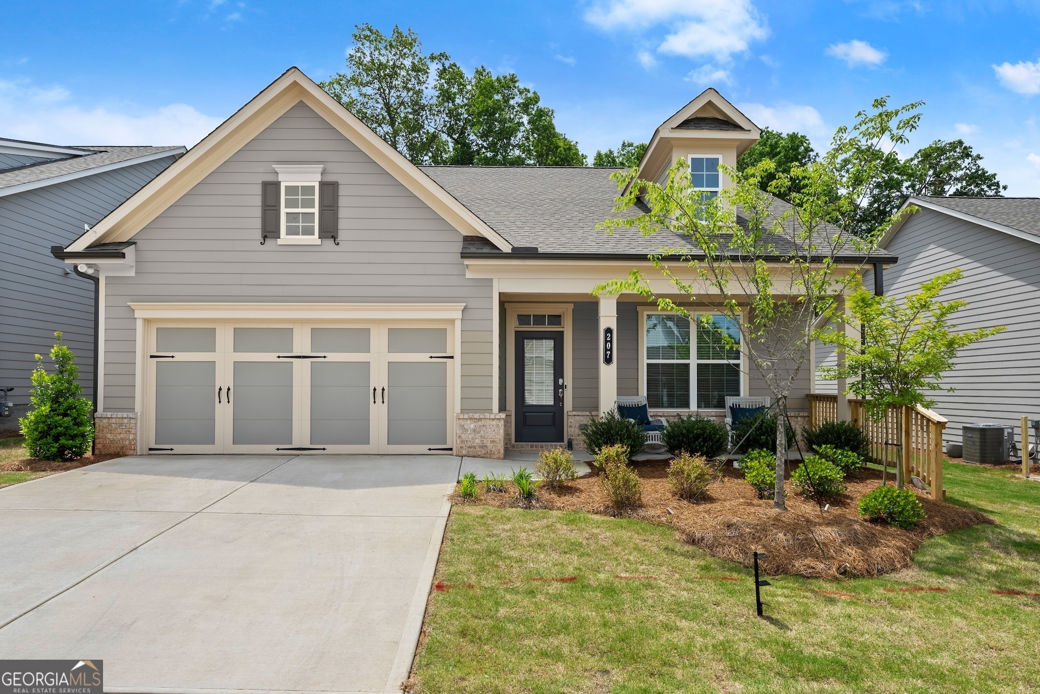 207 Hickory Bluffs Parkway  Canton GA 30114 photo