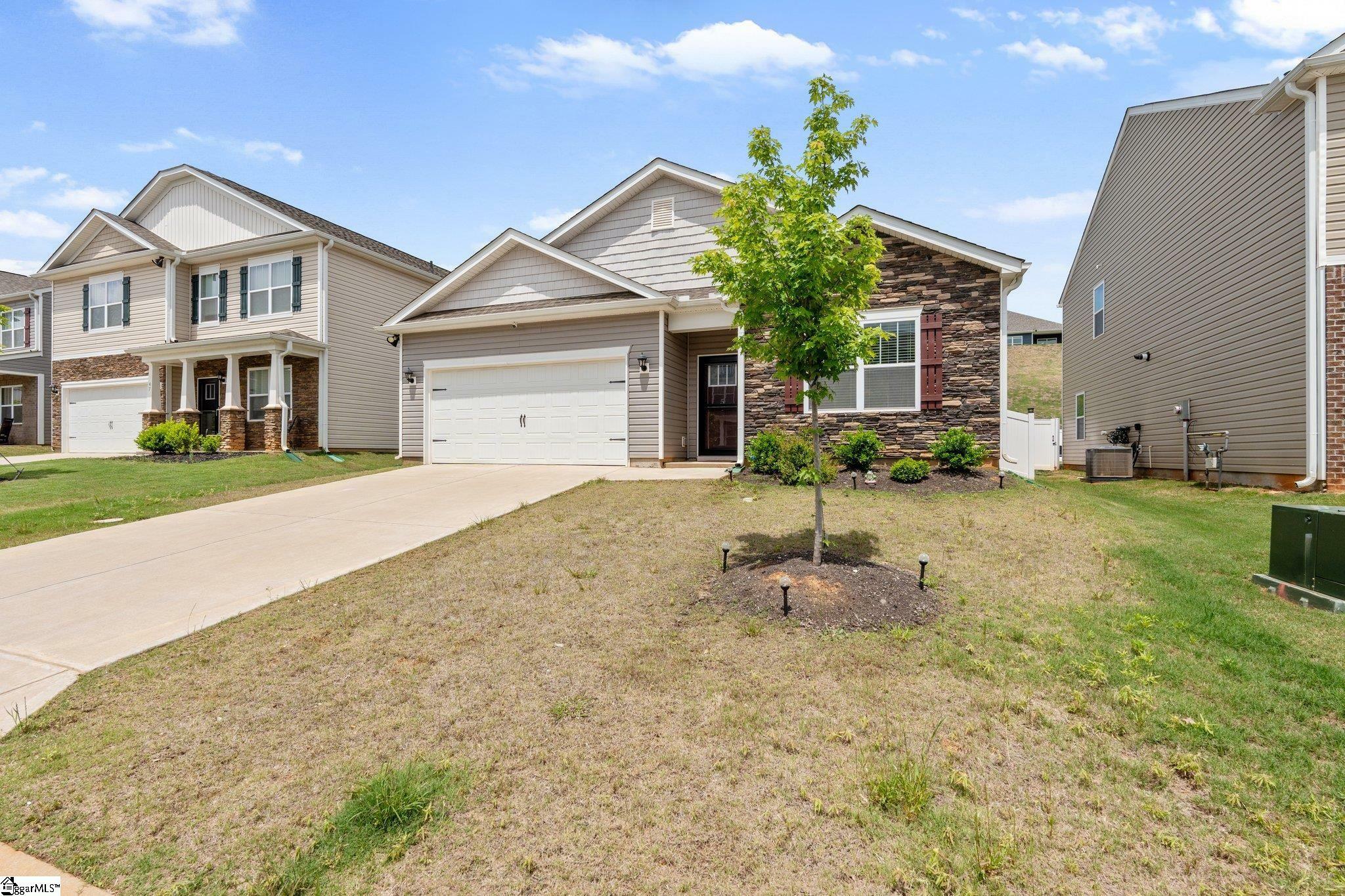 Property Photo: 51 Oak Edge Lane SC 29651
