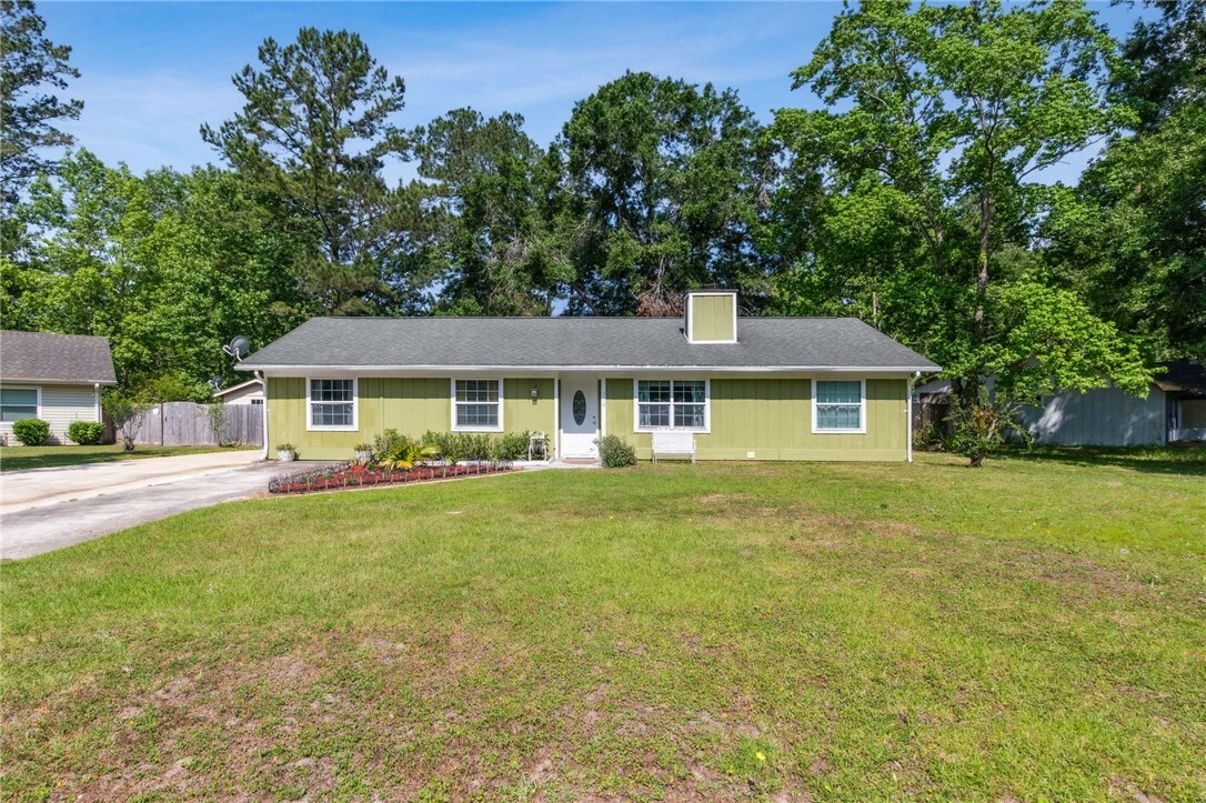 Property Photo: 114 Pineneedle Court GA 31548