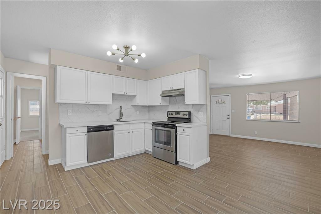 Property Photo: 416 Rossmoyne Avenue NV 89030