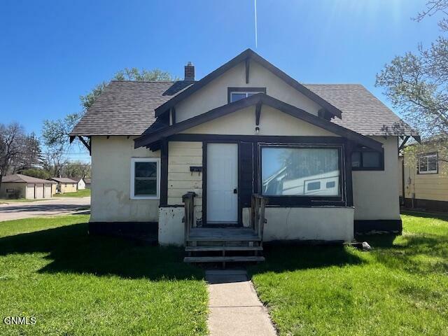 Property Photo: 901 8th Avenue SE ND 58401