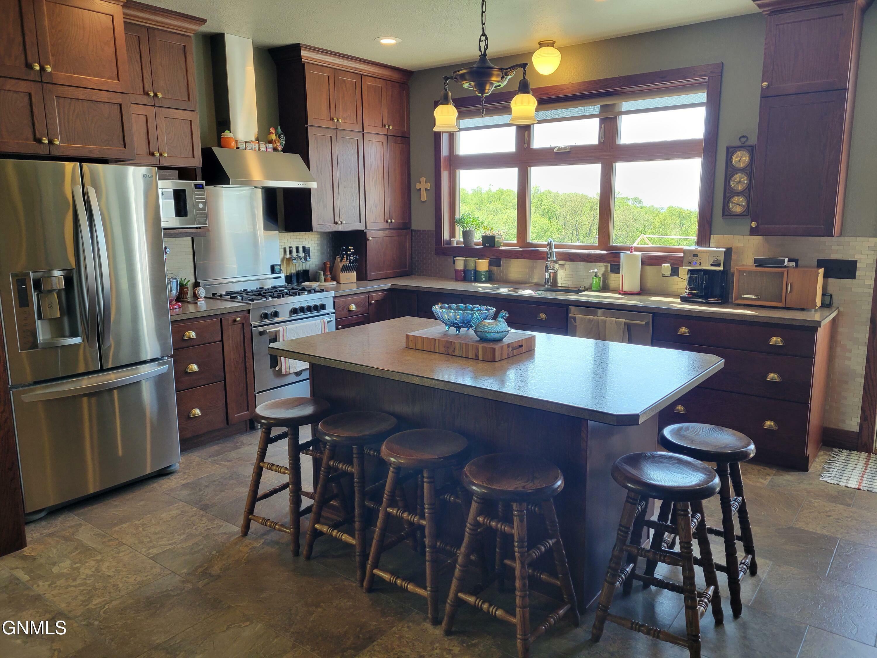 Property Photo: 1127 Chestnut Drive ND 58577