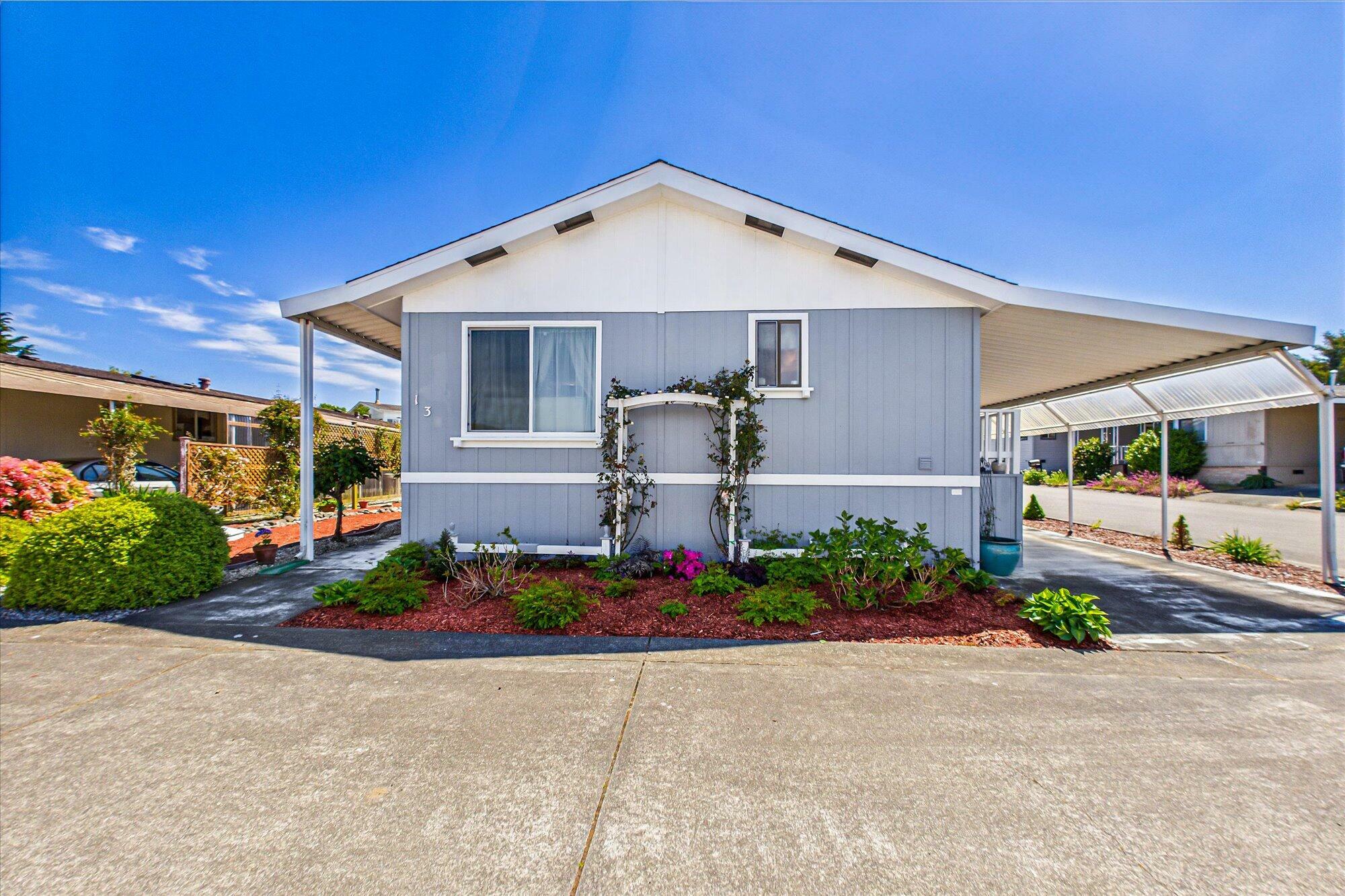 Property Photo: 133 Castle Court 133 CA 95540