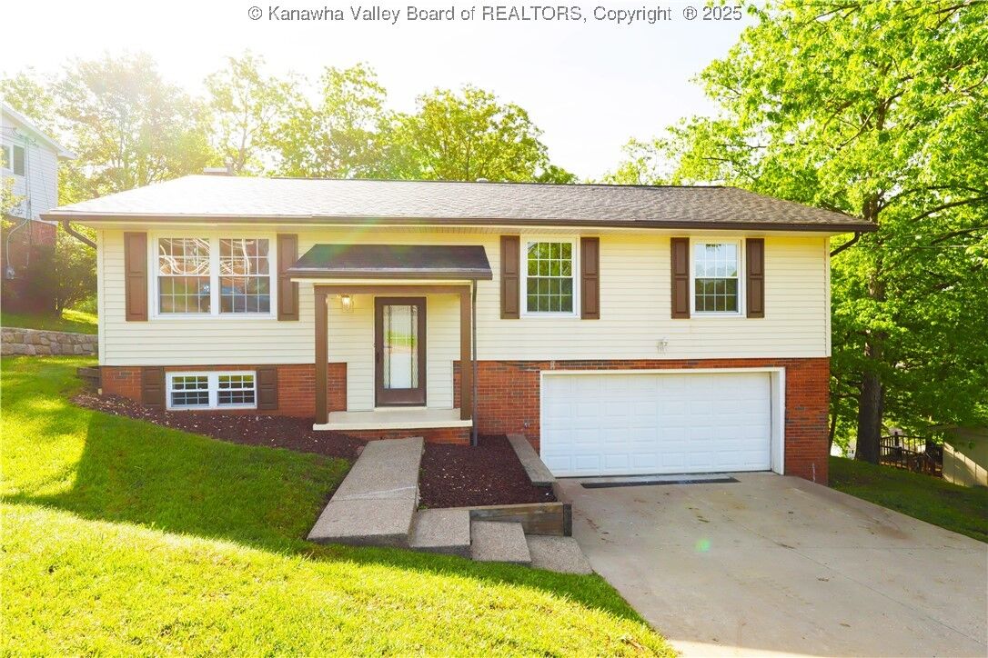 Property Photo: 108 Norwood Road WV 25143