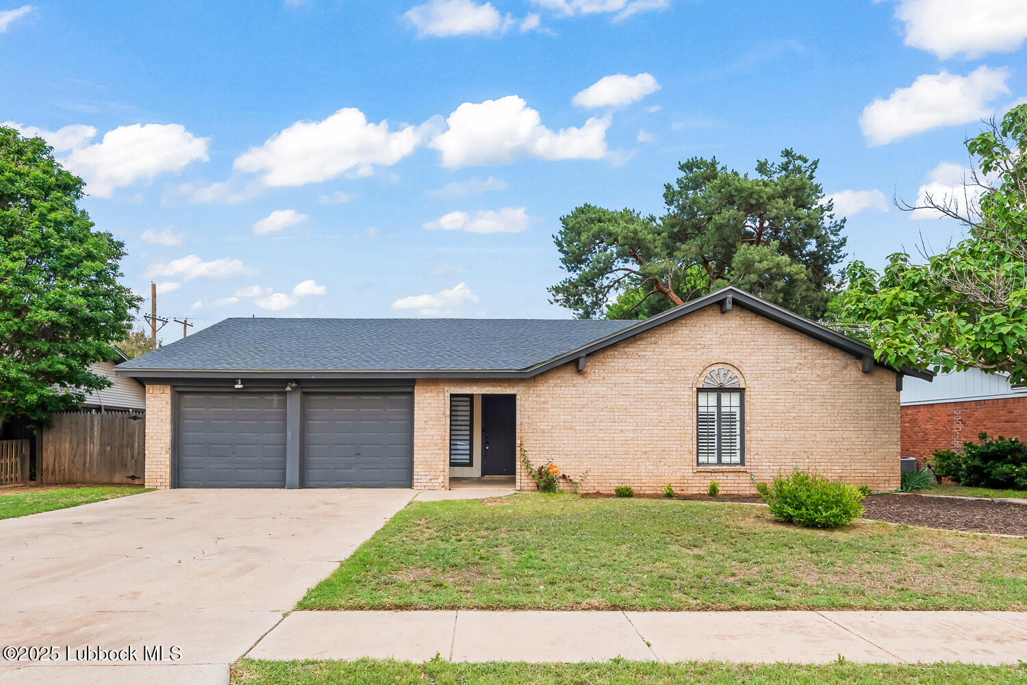 Property Photo: 2818 67th Street TX 79413