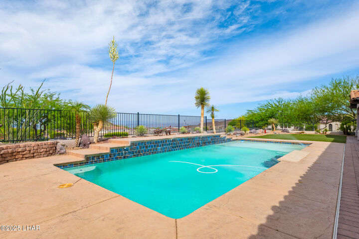Property Photo: 6010 Circula De Hacienda AZ 86406