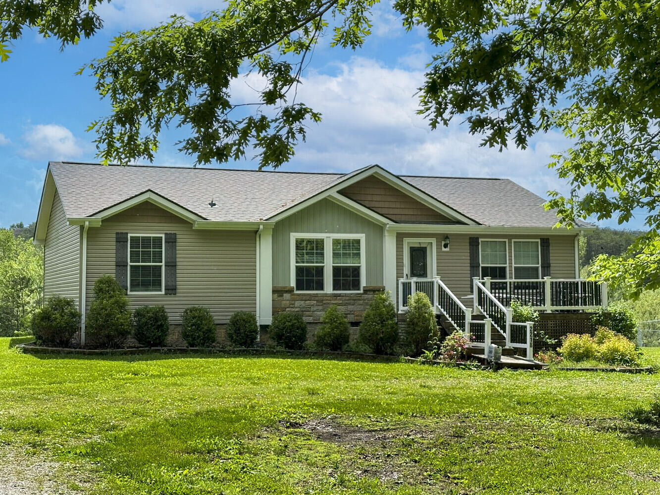 Property Photo: 2218 Harvest Lane TN 37725