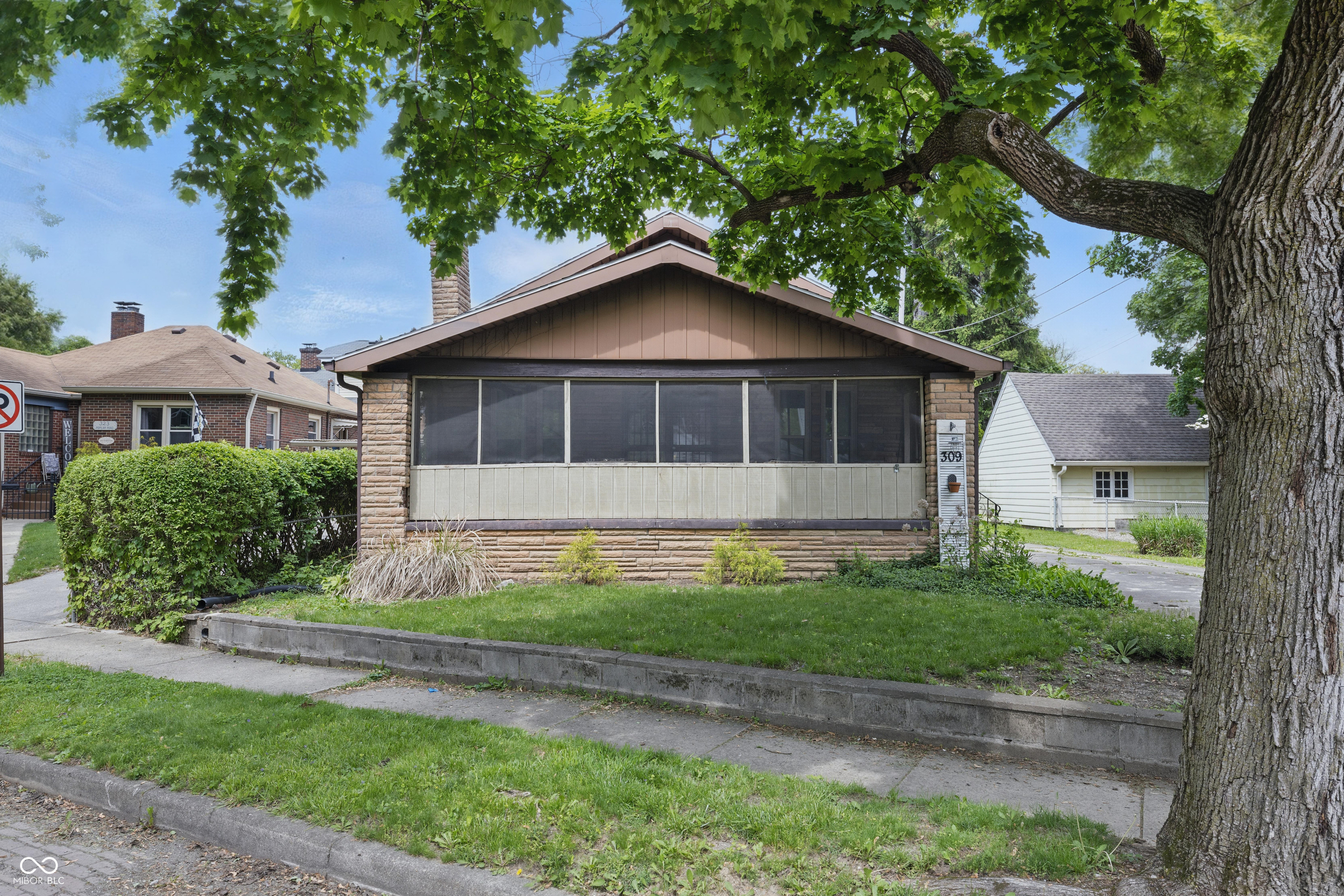 309 Poplar Road  Indianapolis IN 46219 photo