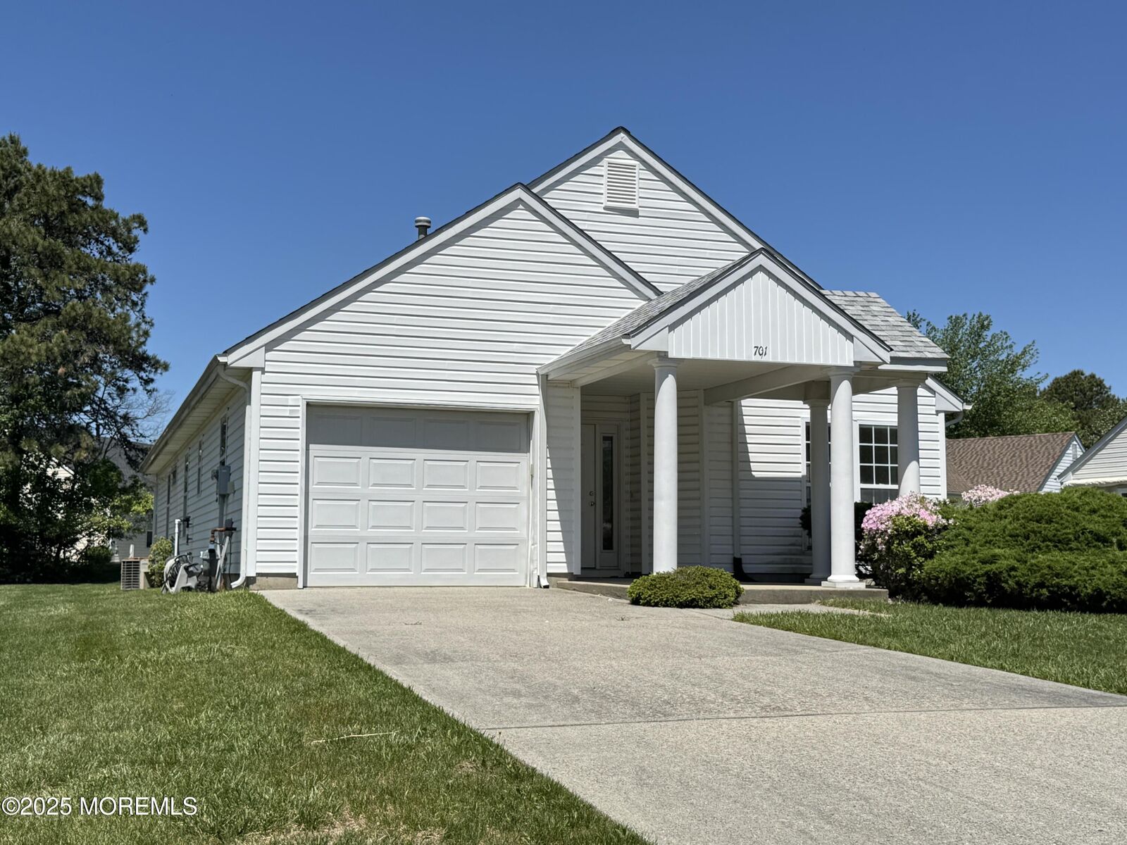 Property Photo: 701 Flint Court NJ 08759