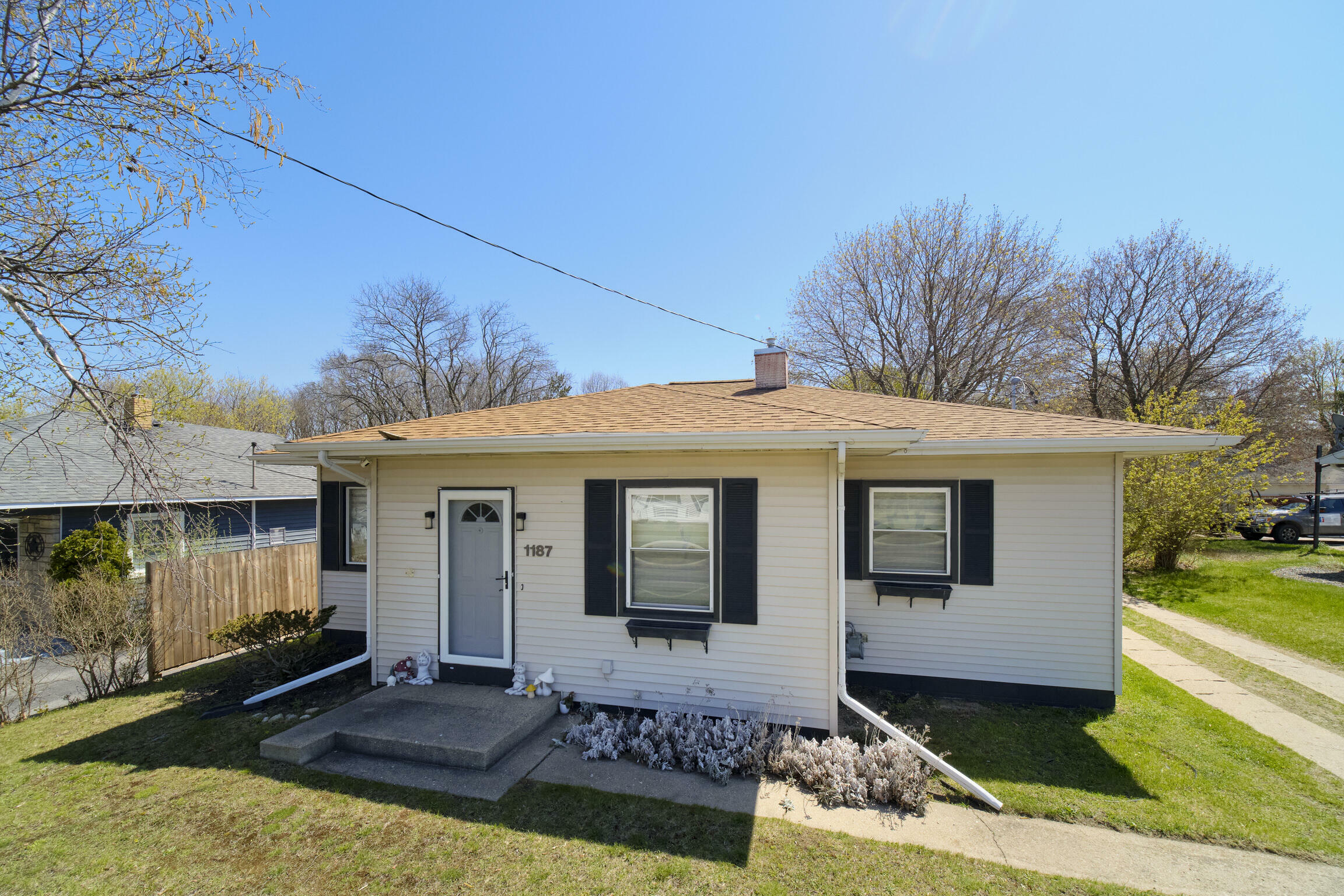 Property Photo:  1187 Maple Road  MI 49660 